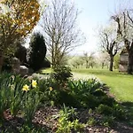Bed & Breakfast Bergamote, Au Pied De La Colline 3*