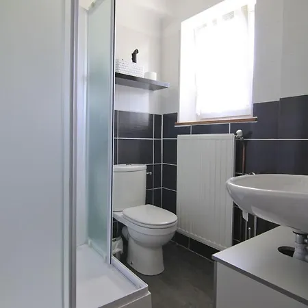 Bergamote, Au Pied De La Colline Bed & Breakfast Goviller