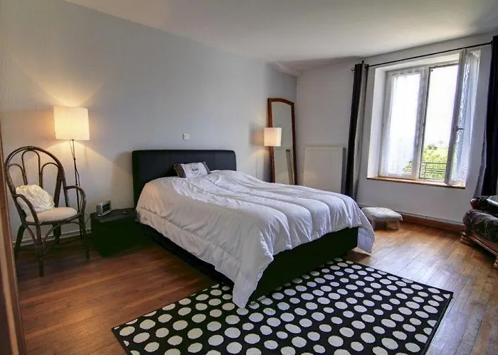 Bergamote, Au Pied De La Colline Bed & Breakfast Goviller