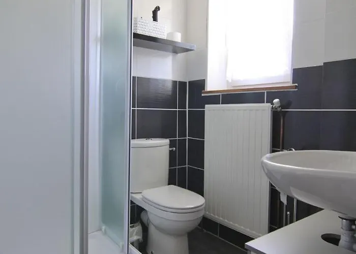 Bergamote, Au Pied De La Colline Bed & Breakfast Goviller